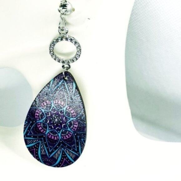 NWT Silver-Tone Rhinestone Painted Wood Dangle Earrings - Picture 1 of 10